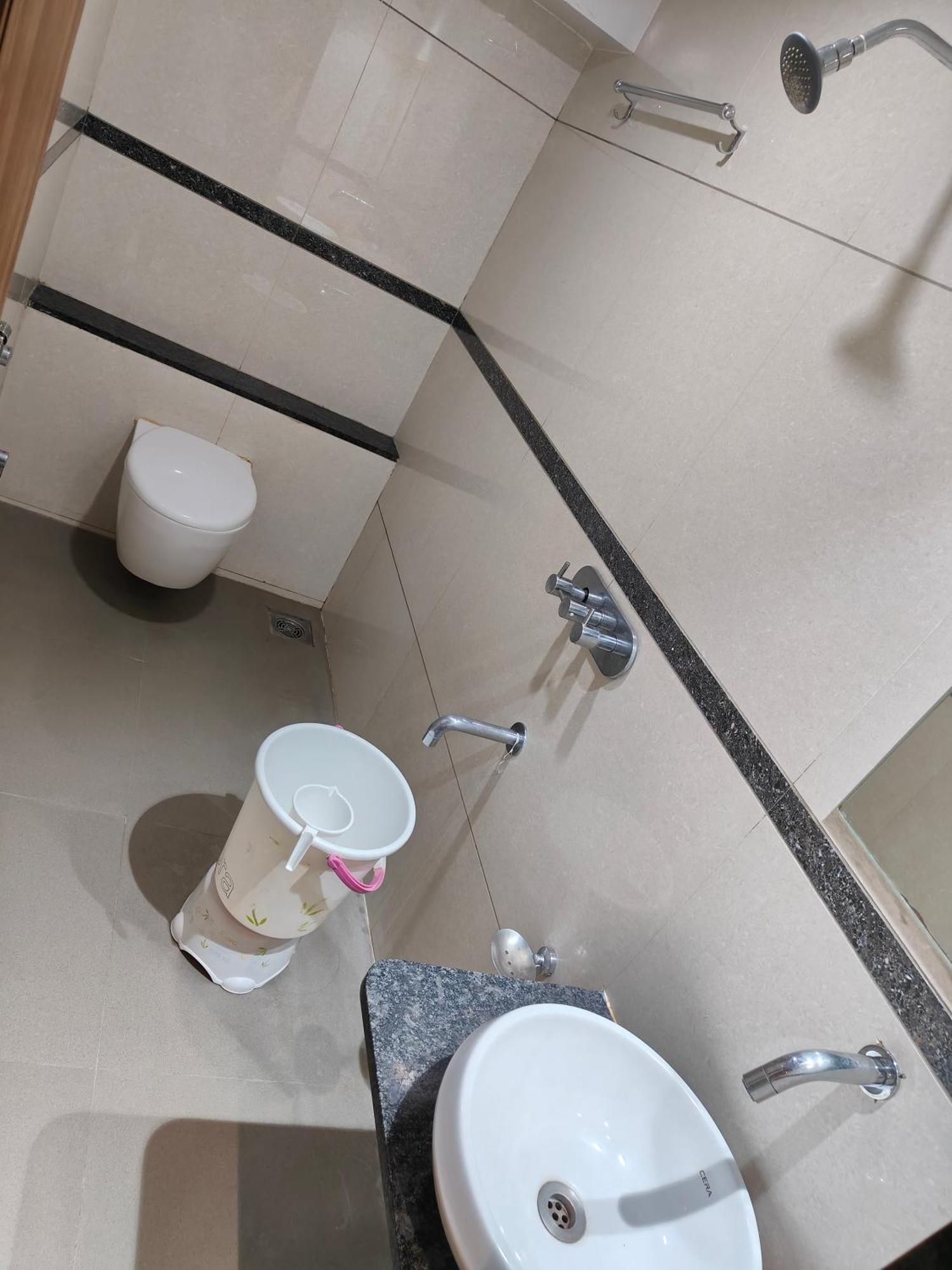 Hotel Sahyog & Rooms Surat Bagian luar foto